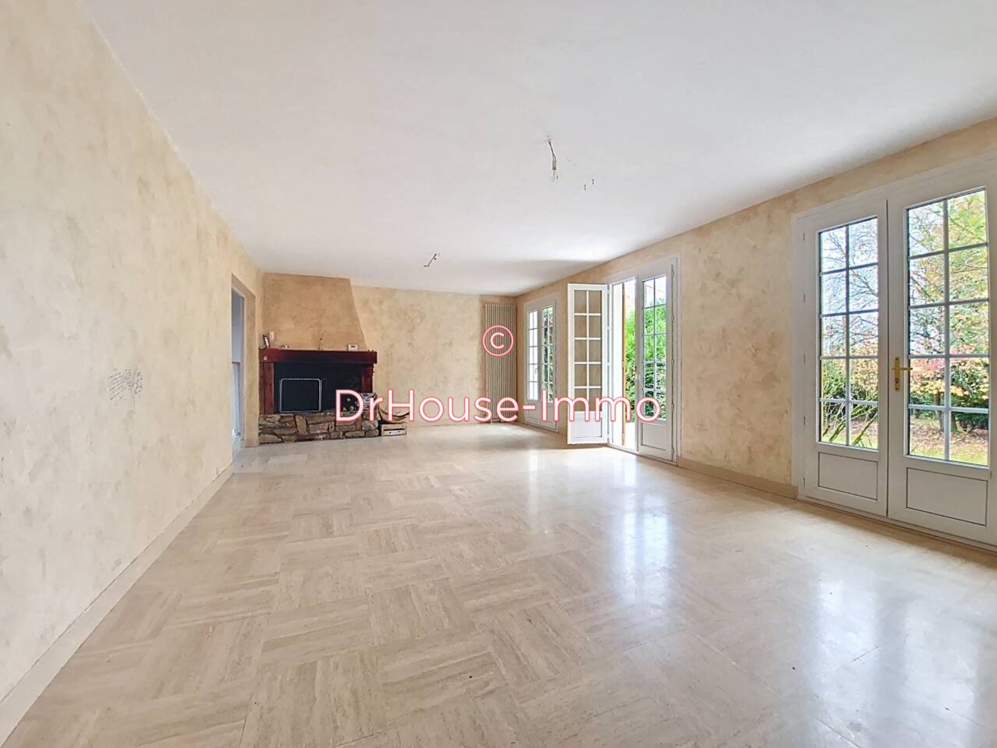 Maison 8 pièces de 150 m² - Saint-Chéron (91530)