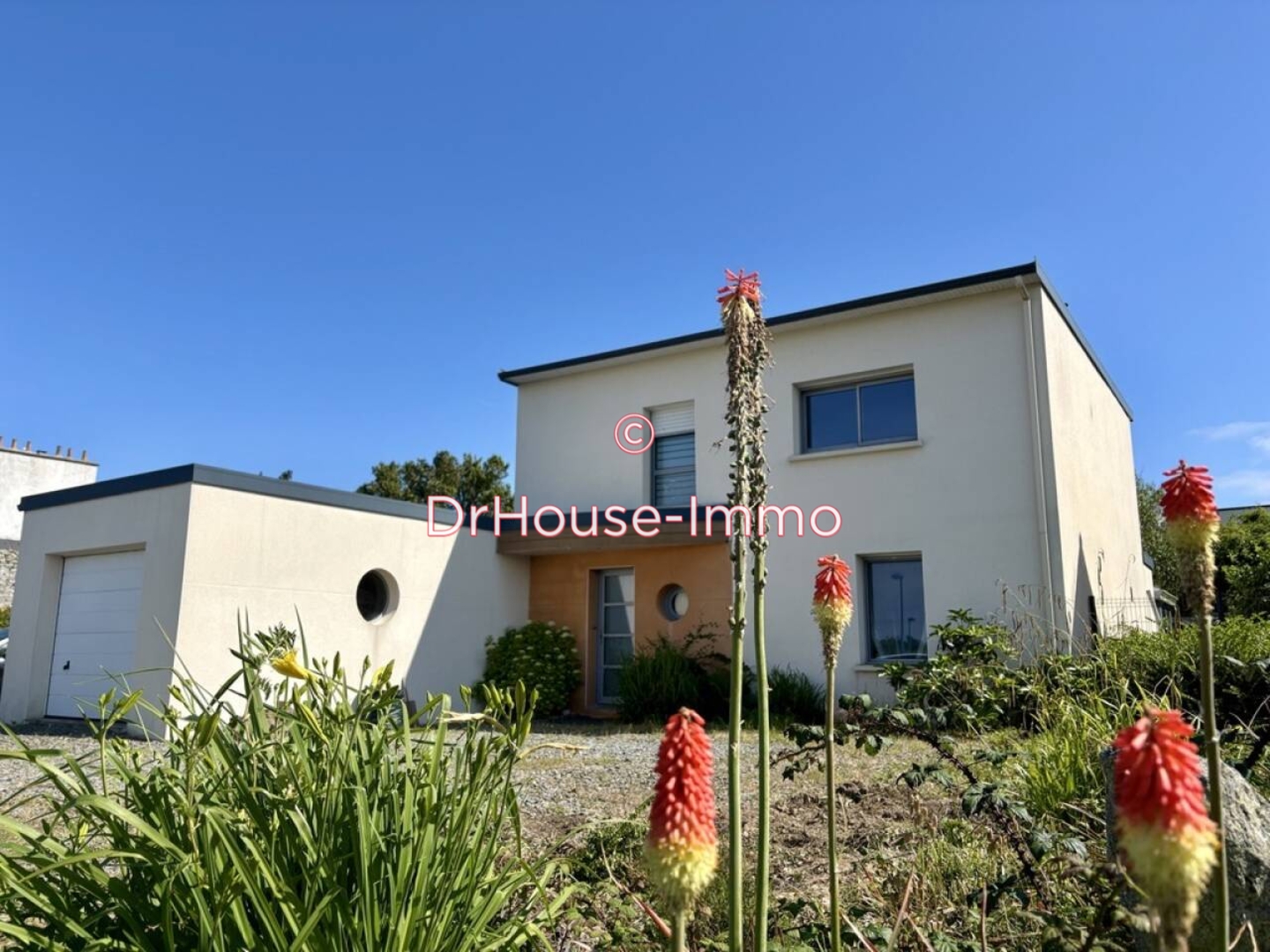 Maison 6 pièces de 145 m² - Guissény (29880)