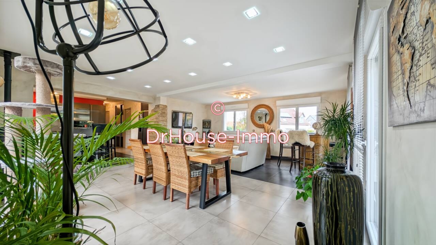 Maison 8 pièces de 179 m² - Fontaine-Étoupefour (14790)