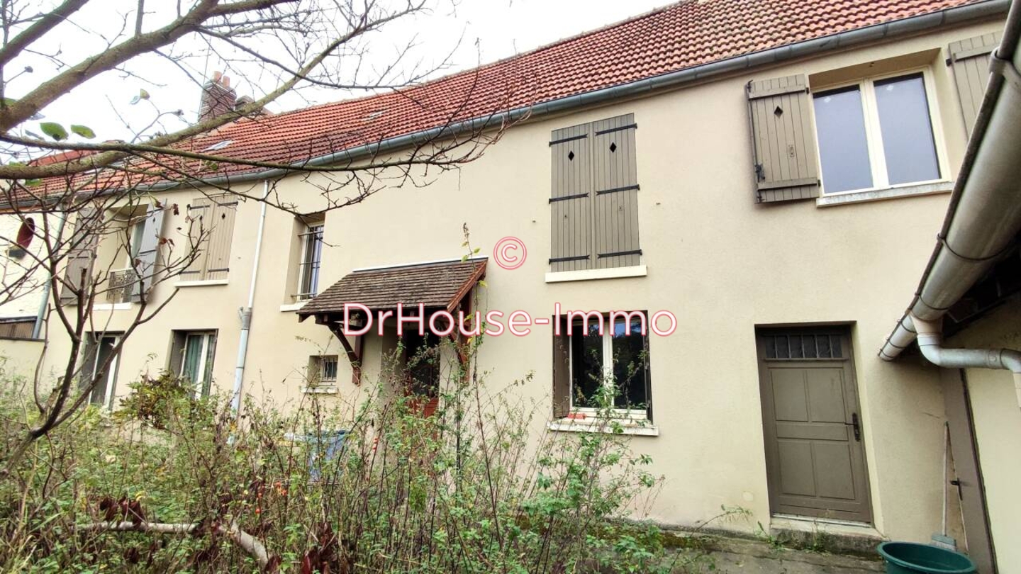 Maison 7 pièces de 124 m² - Viarmes (95270)