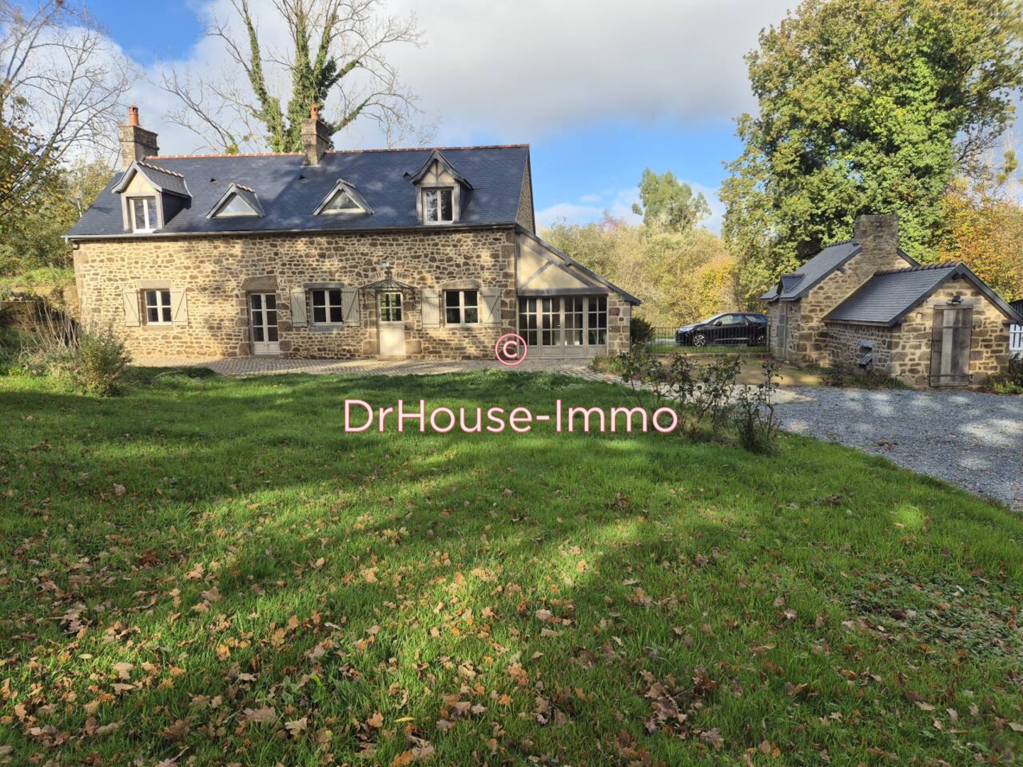 Maison 7 pièces de 130 m² - Gorron (53120)