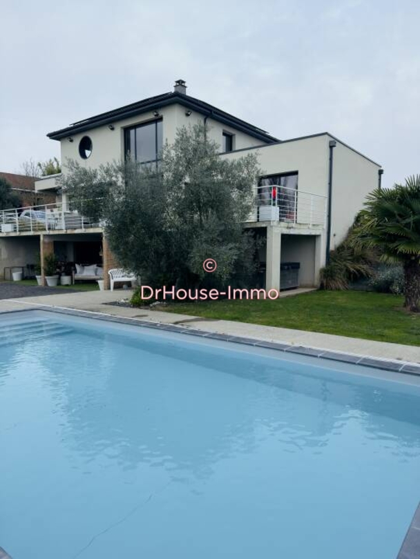 Maison 6 pièces de 178 m² - Bruay-la-Buissière (62700)