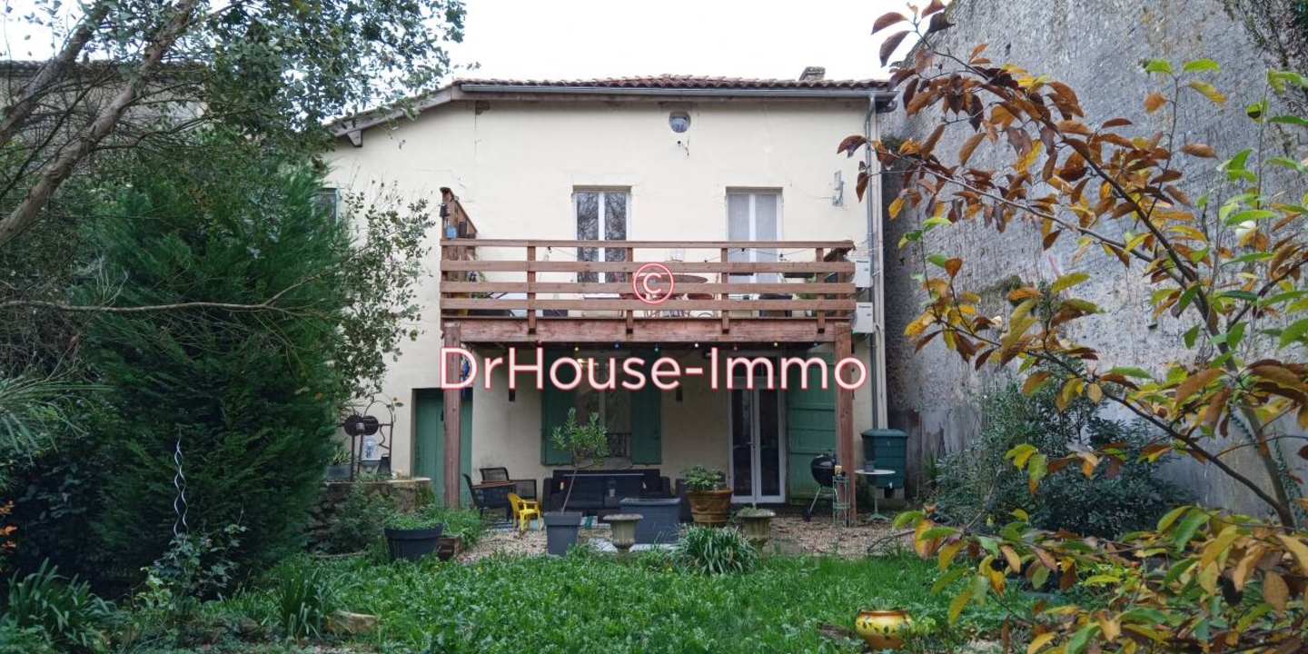 Maison 6 pièces de 150 m² - Barie (33190)