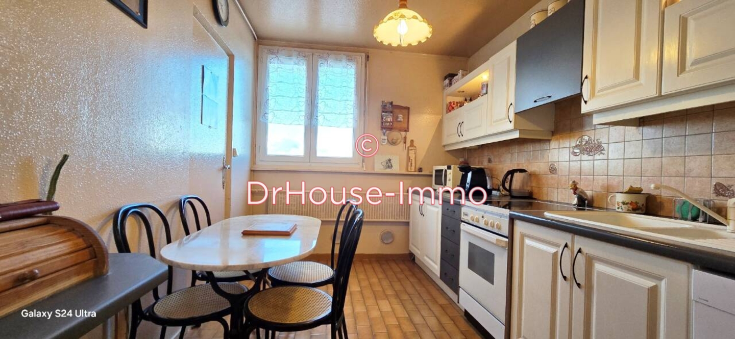 Appartement 5 pièces de 90 m² - Saint-Étienne (42100)