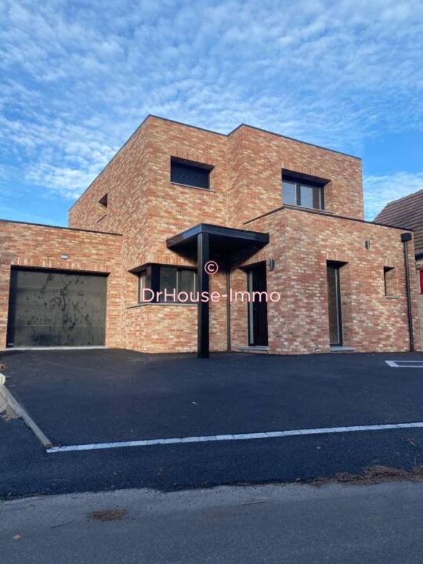 Maison 6 pièces de 150 m² - Sebourg (59990)