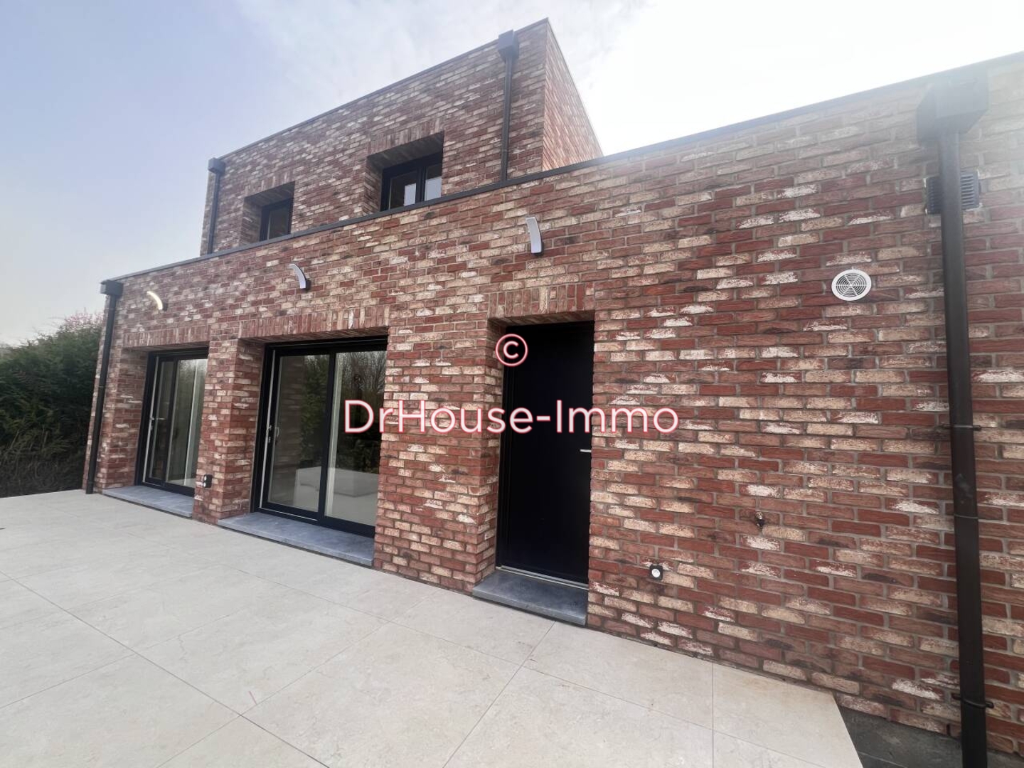 Maison 6 pièces de 150 m² - Sebourg (59990)