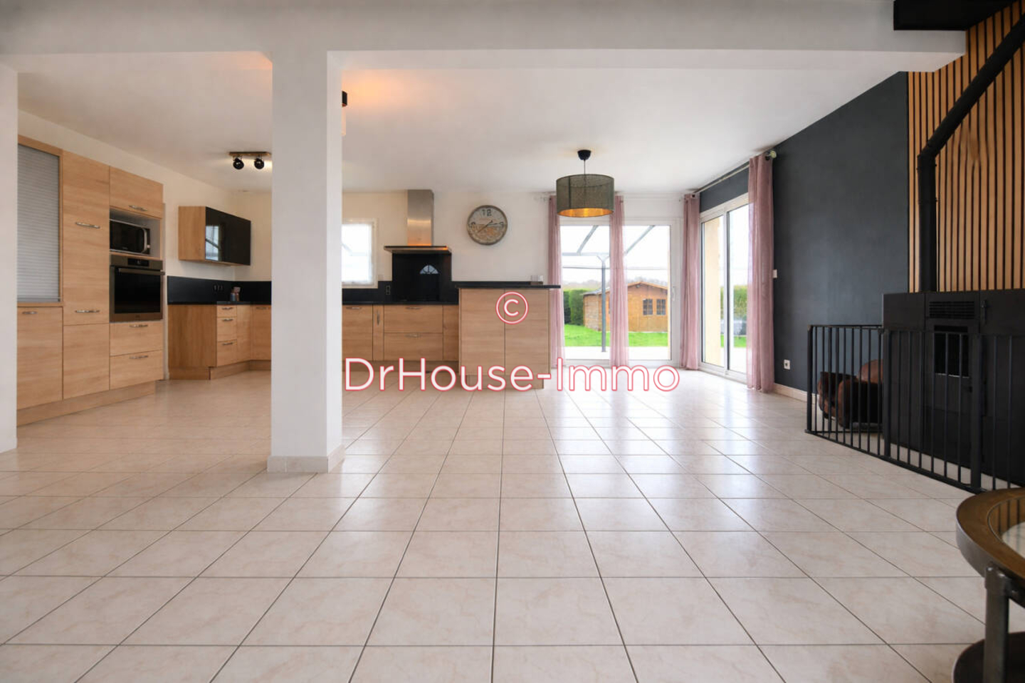 Maison 6 pièces de 160 m² - Beaumont-le-Roger (27170)