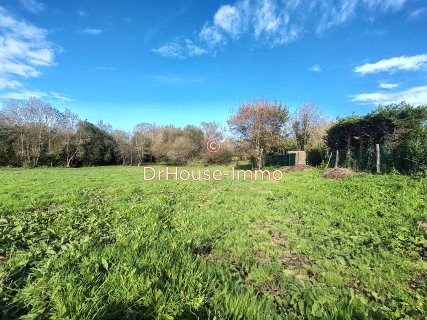 Terrain de 754 m² - Saint-Cyr-en-Talmondais (85540)