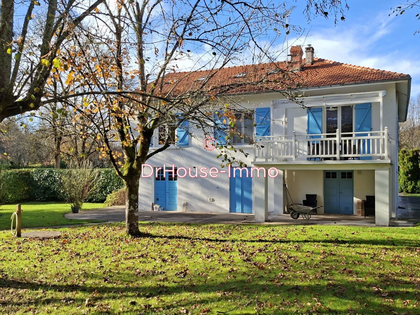 Maison 8 pièces de 184 m² - Saint-Astier (24110)
