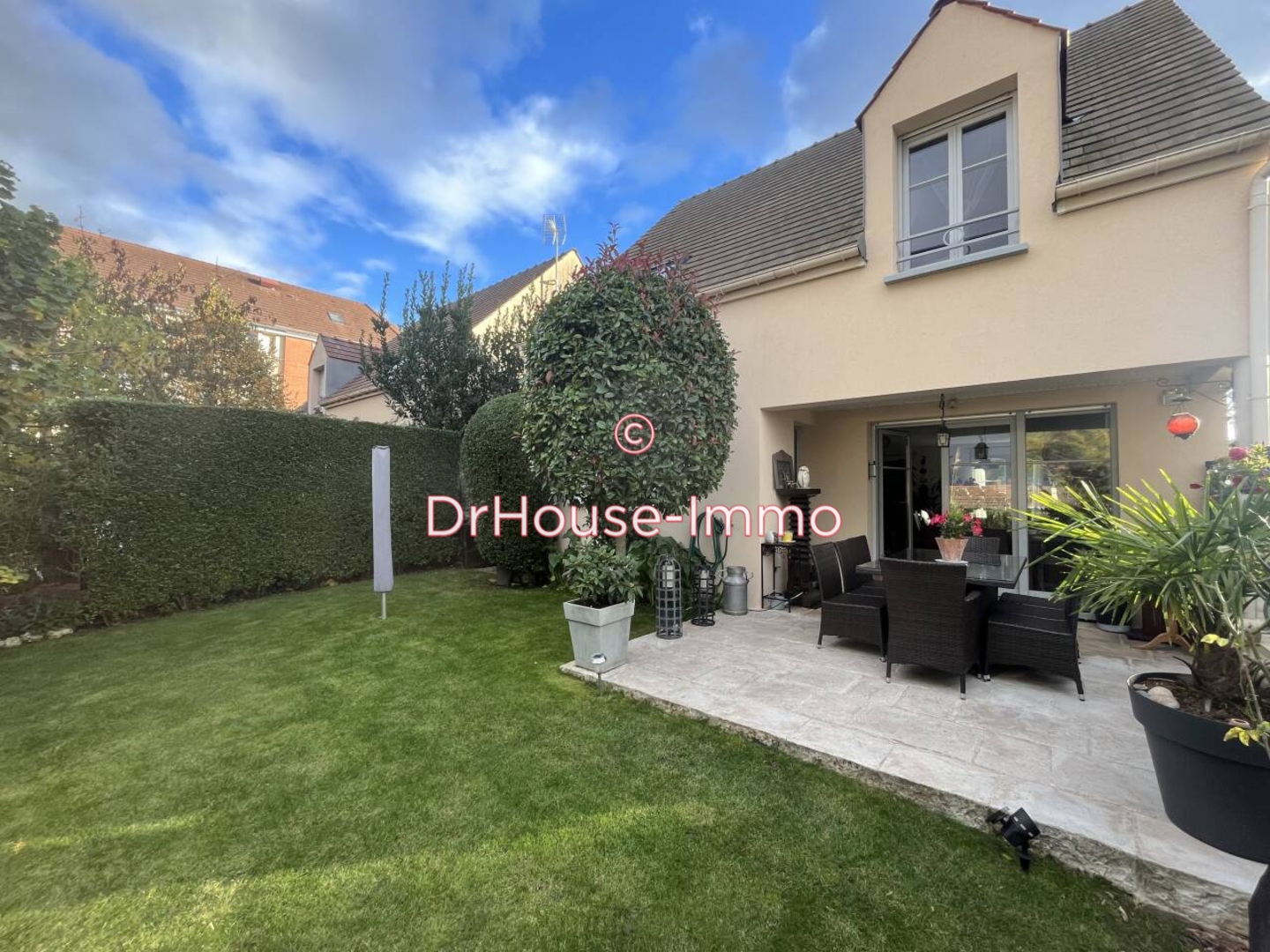 Maison 4 pièces de 99 m² - Ecquevilly (78920)