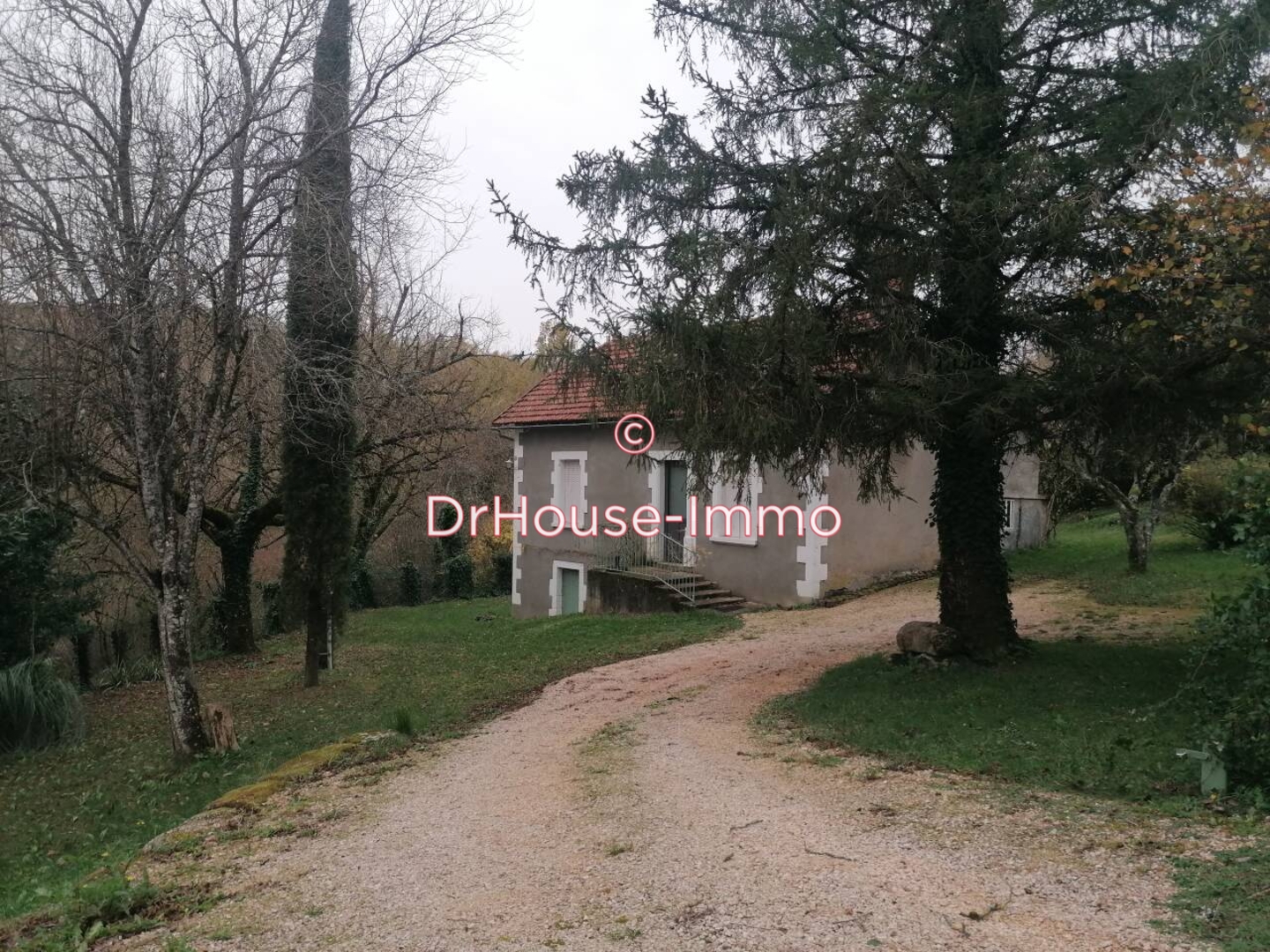 Maison 2 pièces de 60 m² - Aynac (46120)