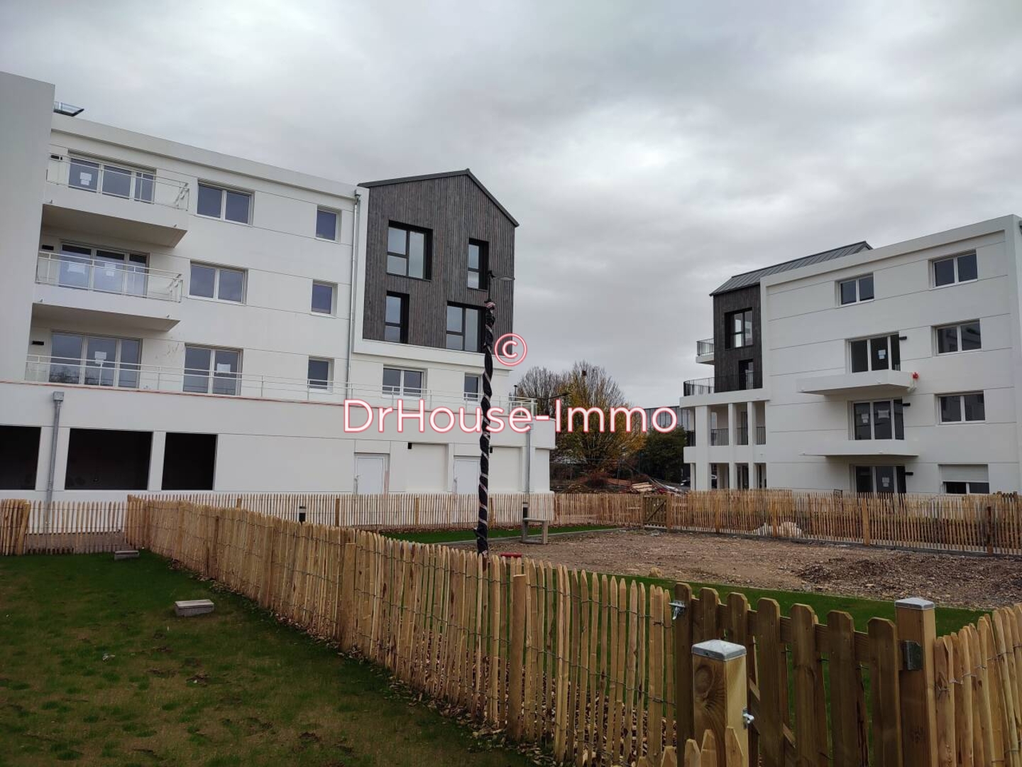 Appartement 5 pièces de 104 m² - Mondeville (14120)