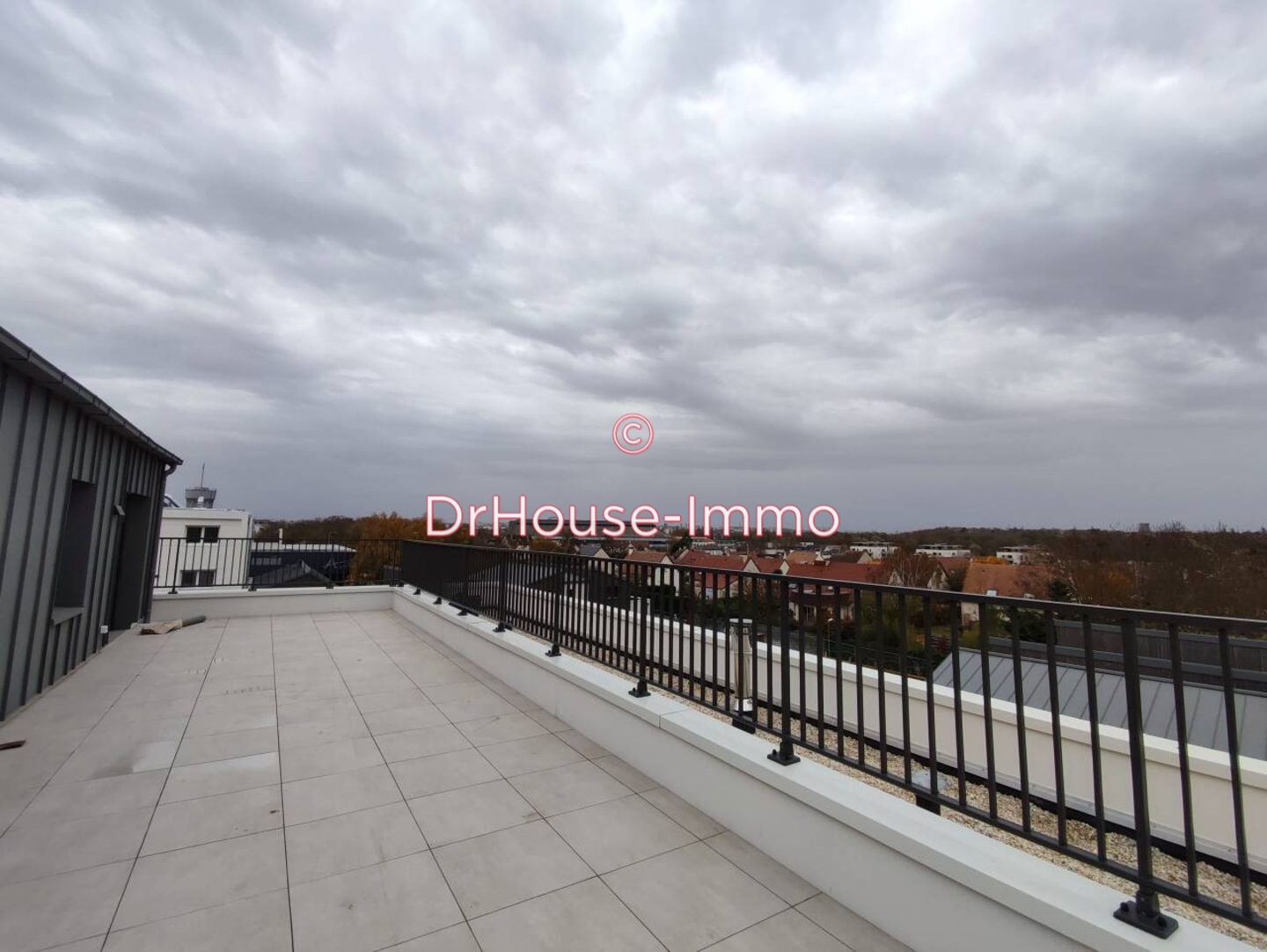 Appartement 5 pièces de 104 m² - Mondeville (14120)