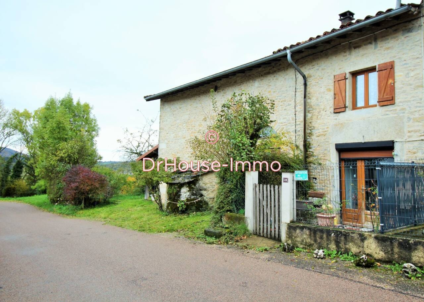 Maison 4 pièces de 76 m² - Saint-Amour (39160)