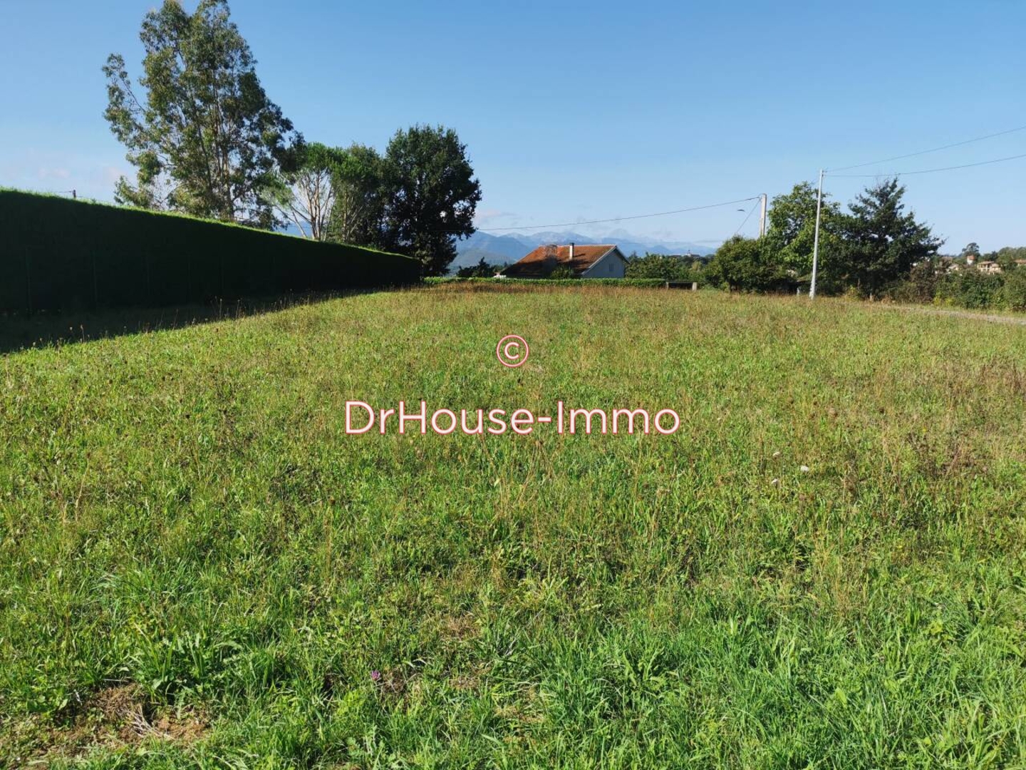 Terrain de 1 703 m² - Montréjeau (31210)