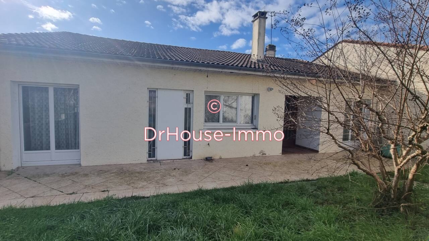 Maison 5 pièces de 124 m² - Sauveterre-de-Guyenne (33540)