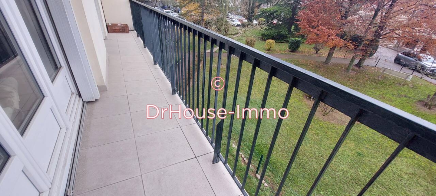 Appartement 2 pièces de 48 m² - Saint-André-les-Vergers (10120)