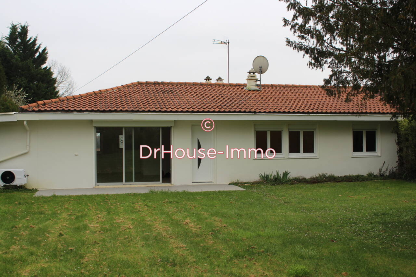 Maison 4 pièces de 94 m² - Mornac (16600)