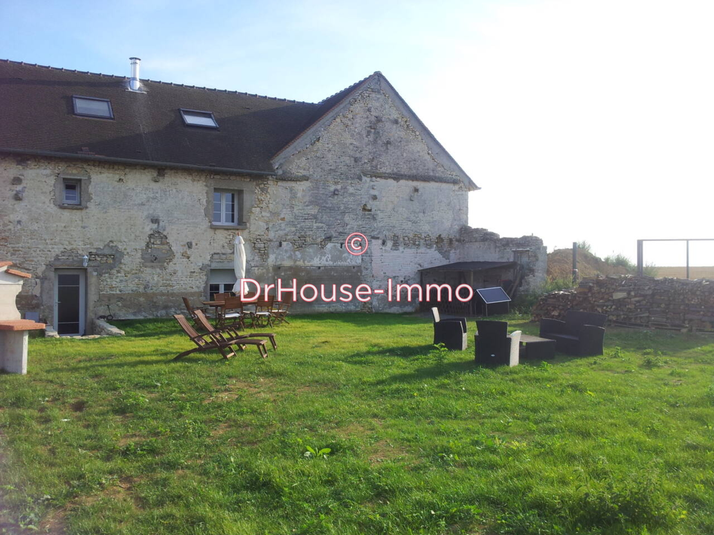 Maison 1 pièce de 63 m² - Nemours (77140)