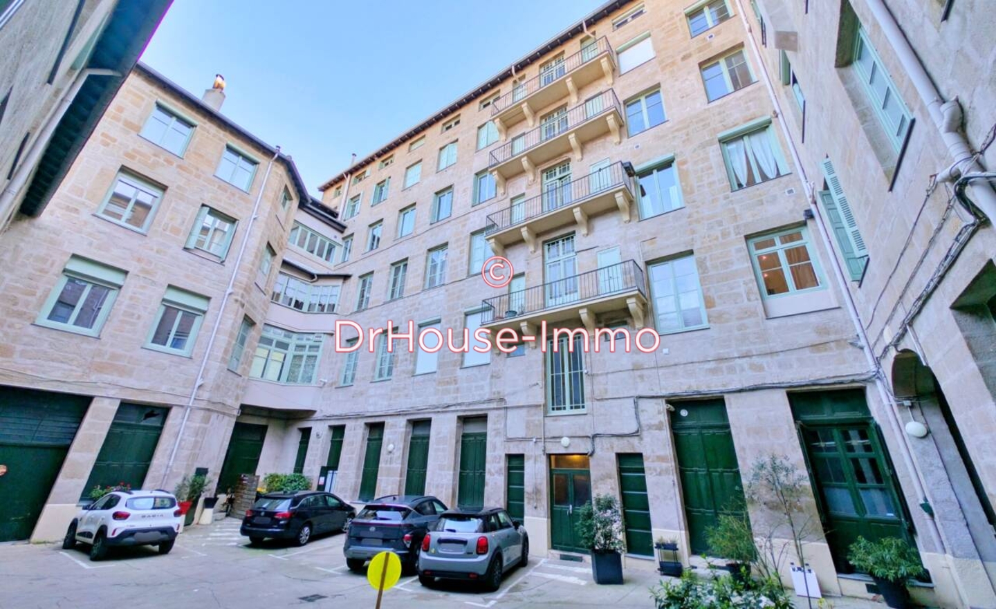 Appartement 2 pièces de 46 m² - Saint-Étienne (42000)