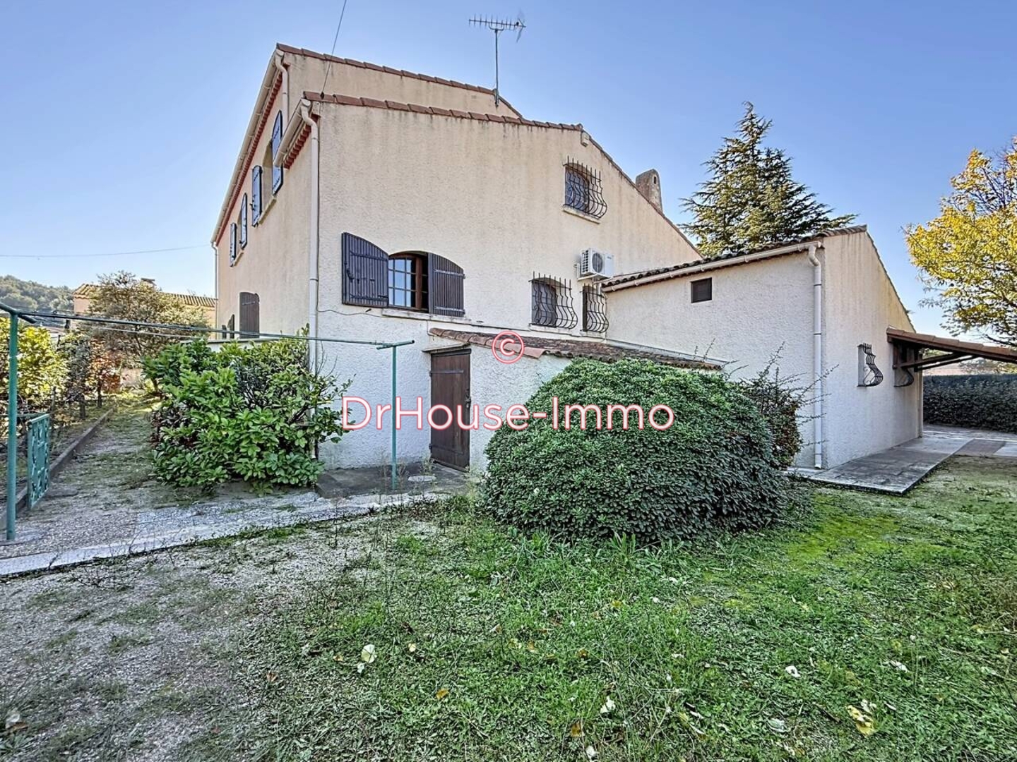 Maison 9 pièces de 196 m² - Marignane (13700)