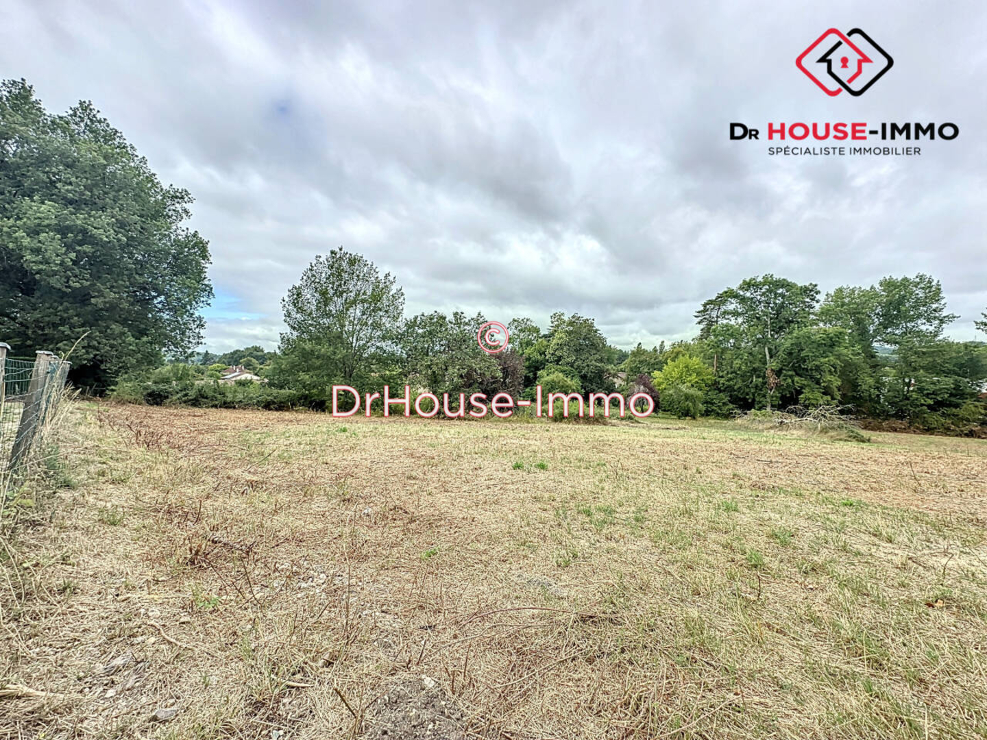 Terrain de 4 092 m² - Razac-sur-l'Isle (24430)