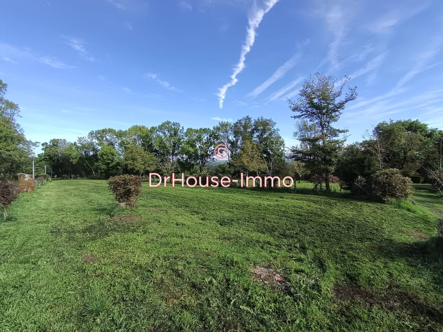 Terrain de 1 234 m² - Châtres (24120)