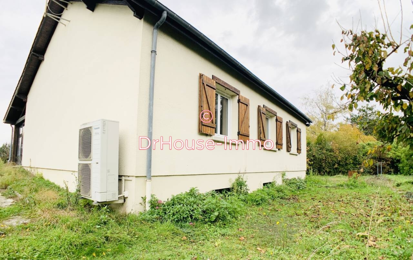 Maison 6 pièces de 102 m² - Treuzy-Levelay (77710)