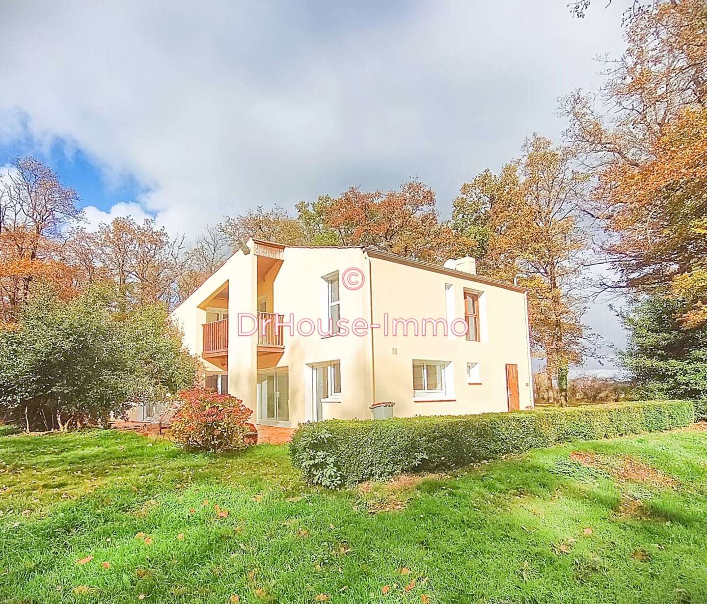 Maison 6 pièces de 141 m² - argentonnay (79300)
