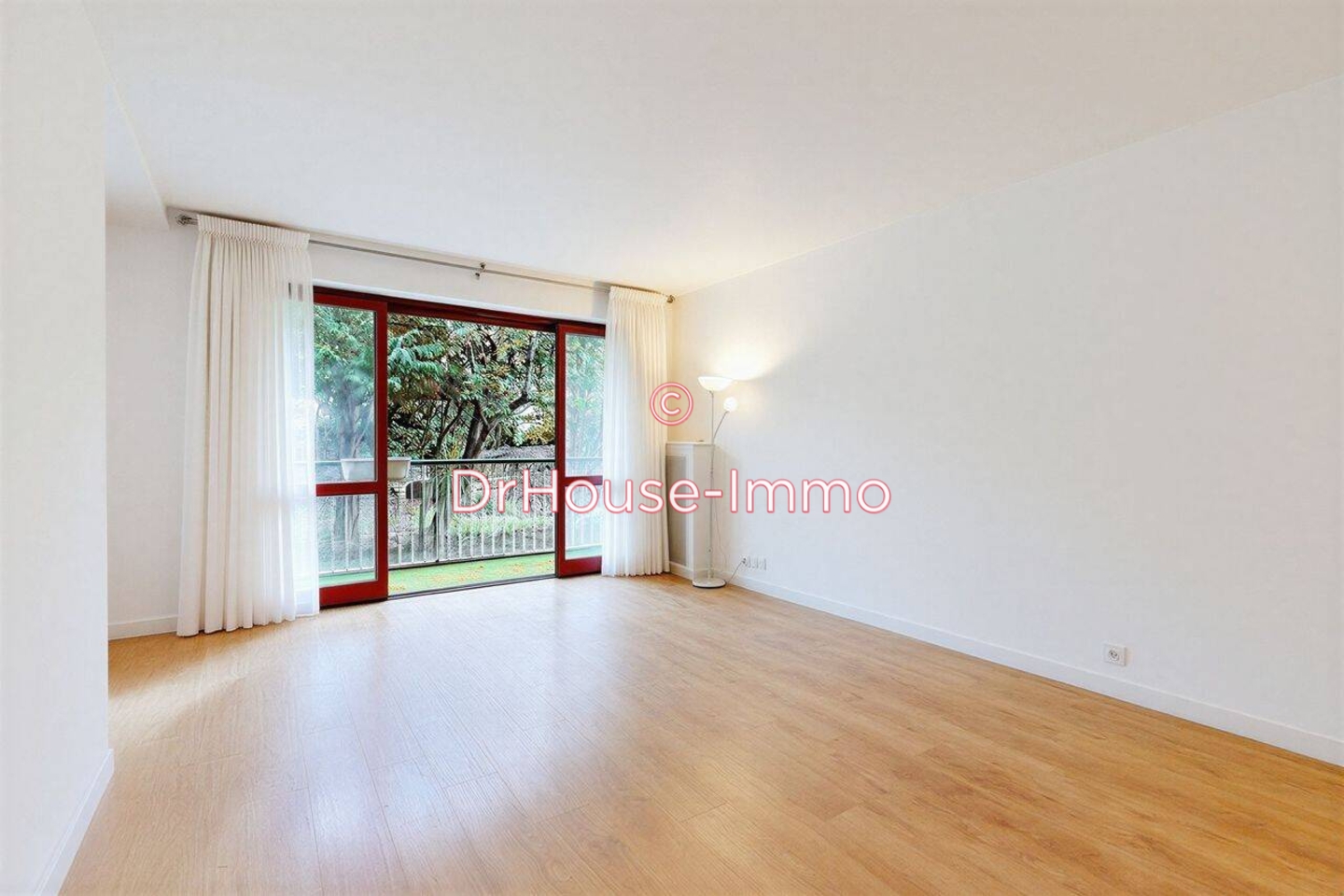 Appartement 4 pièces de 93 m² - Marseille (13008)