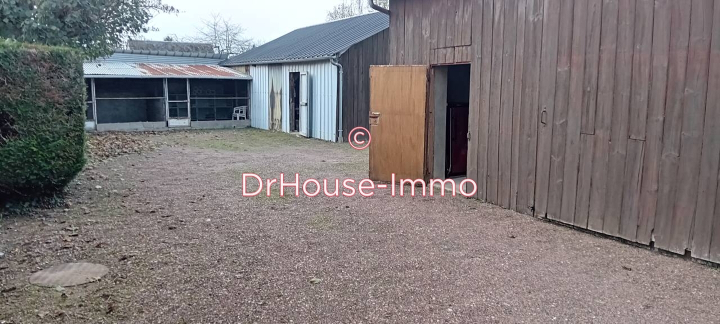 Maison 6 pièces de 131 m² - Savigné-sur-Lathan (37340)