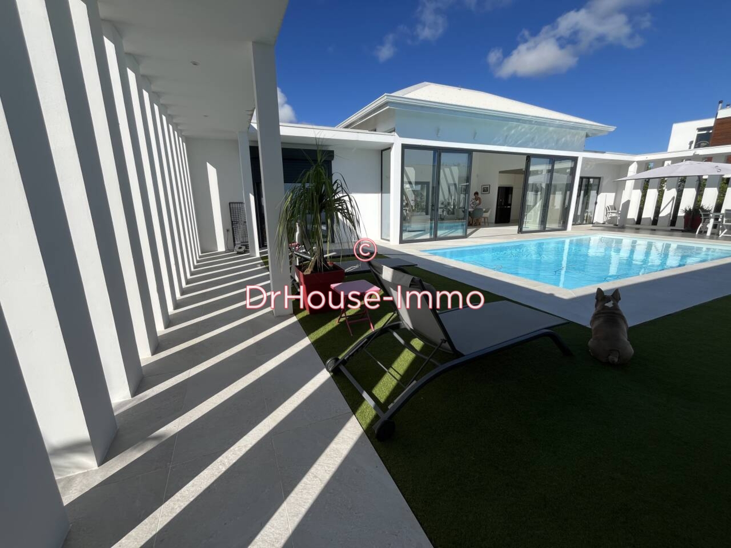 Maison 5 pièces de 165 m² - Saint-François (97118)