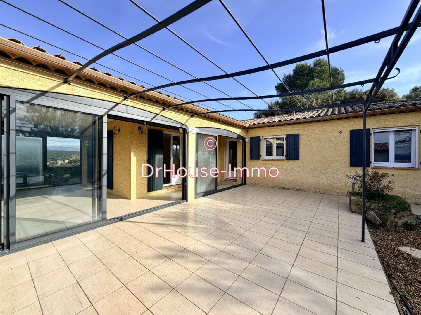 Maison 6 pièces de 155 m² - Carcès (83570)