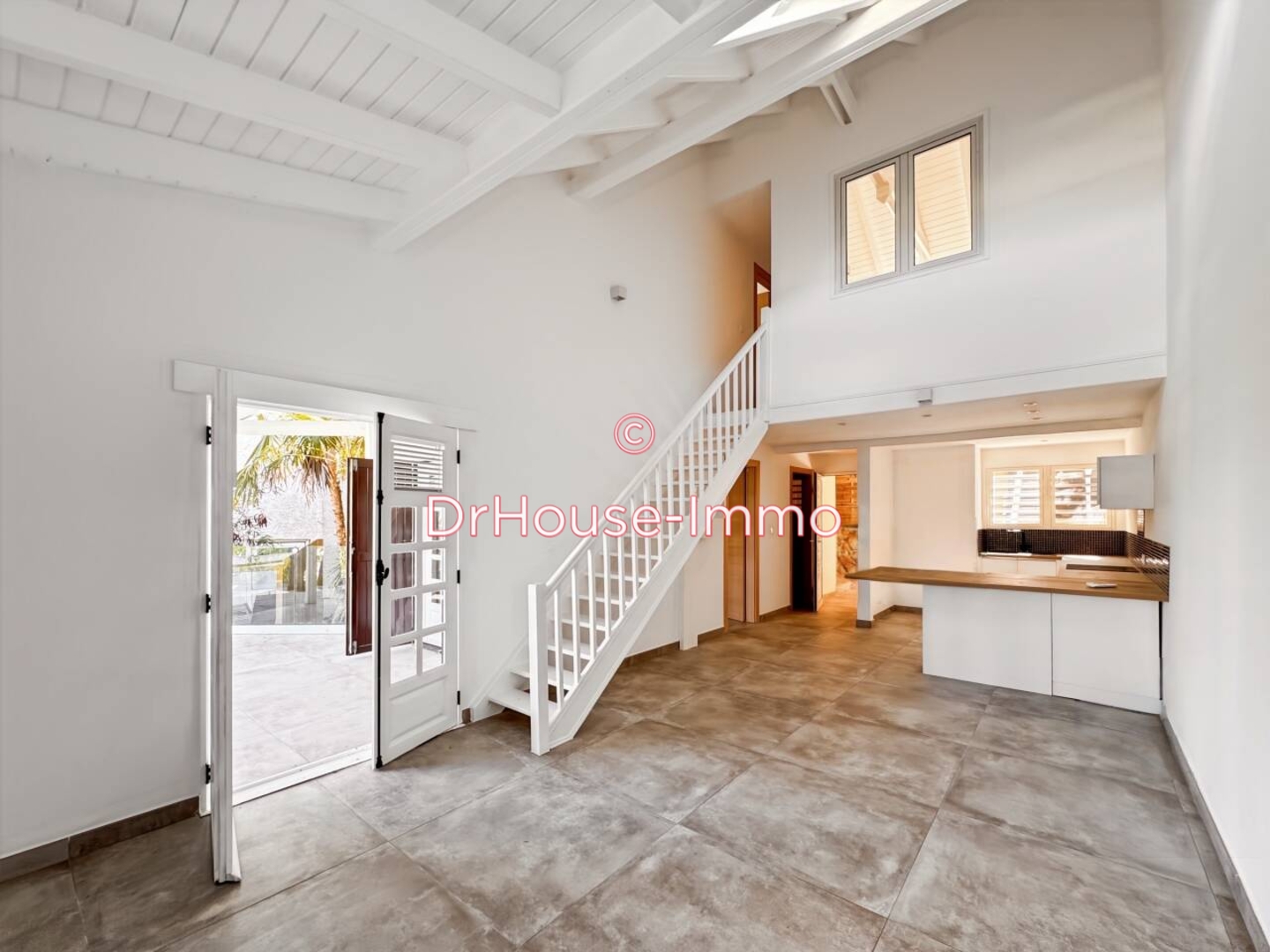 Maison 4 pièces de 98 m² - Saint-Martin (97150)