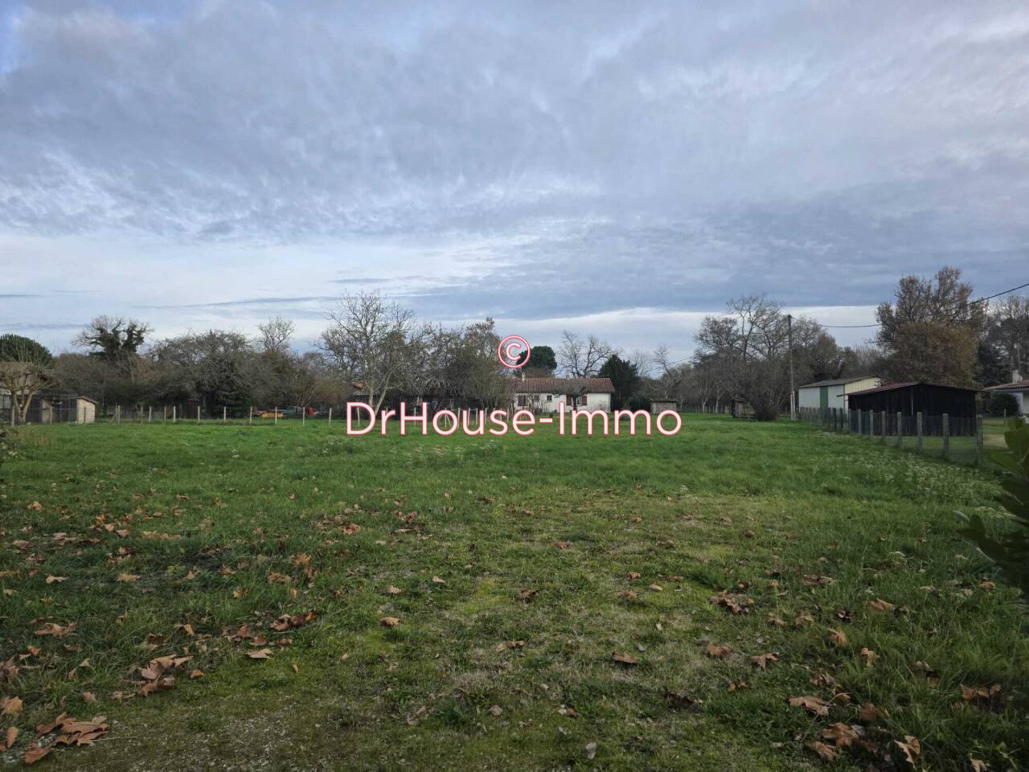 Terrain de 1 264 m² - Lerm-et-Musset (33840)