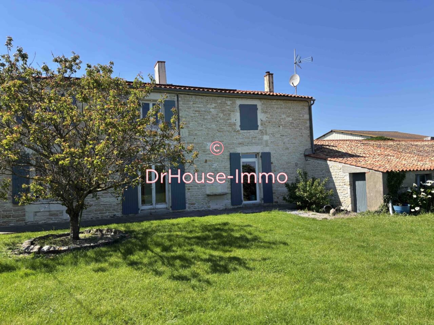 Maison 9 pièces de 213 m² - Marans (17230)