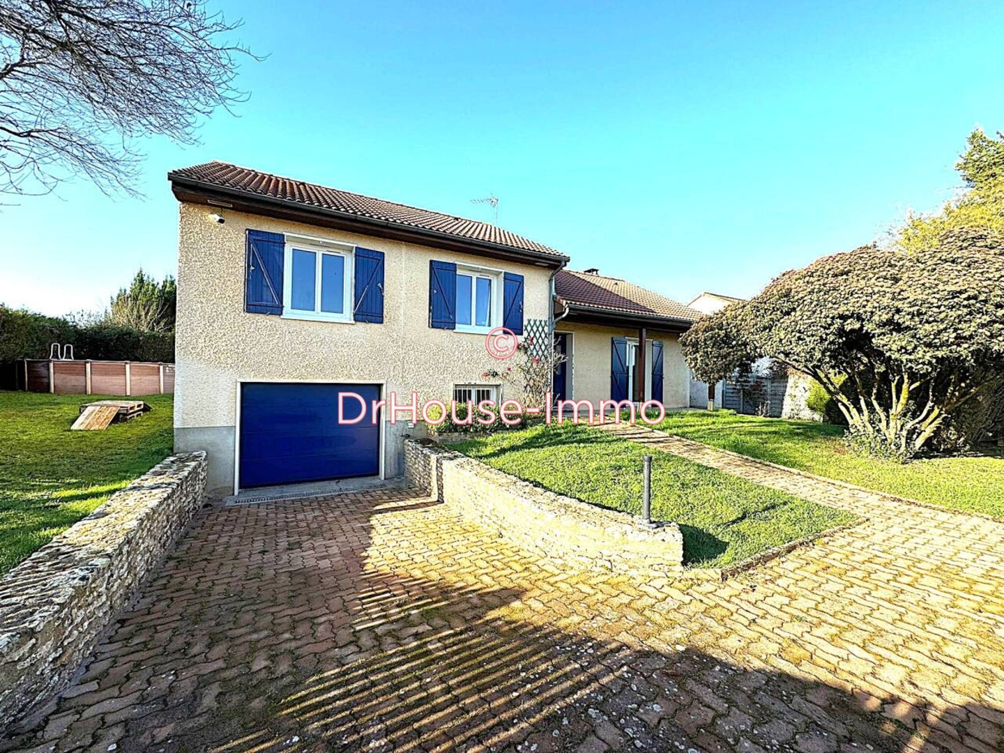 Maison 5 pièces de 91 m² - Vouillé (86190)