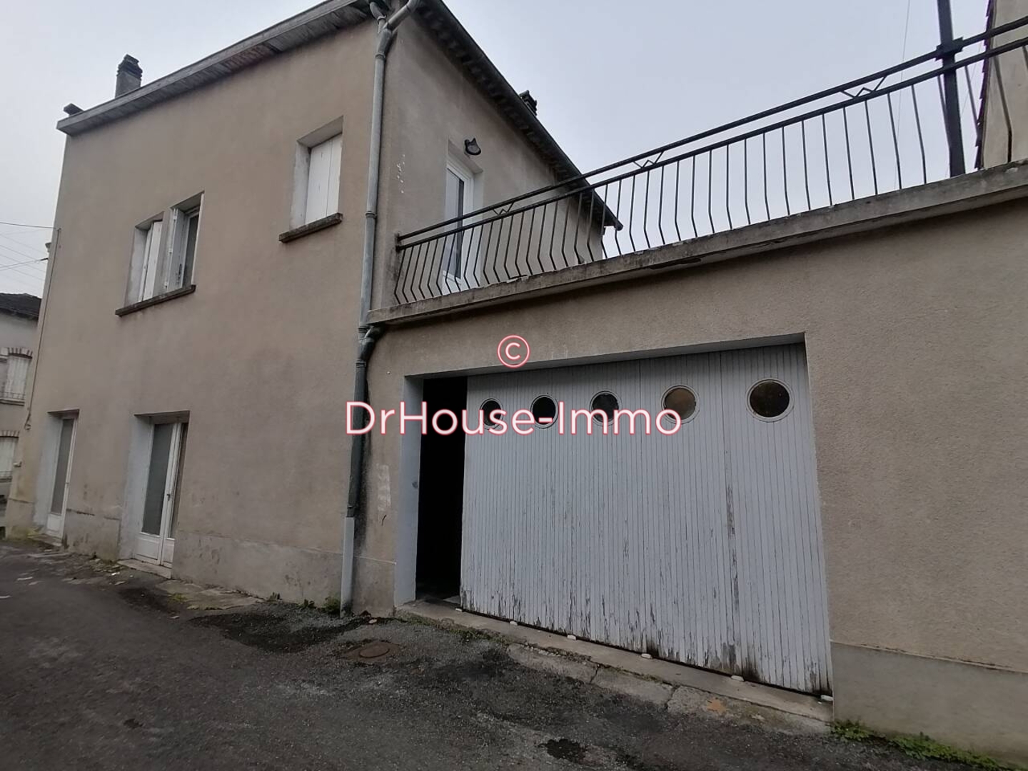 Maison 4 pièces de 134 m² - Saint-Céré (46400)