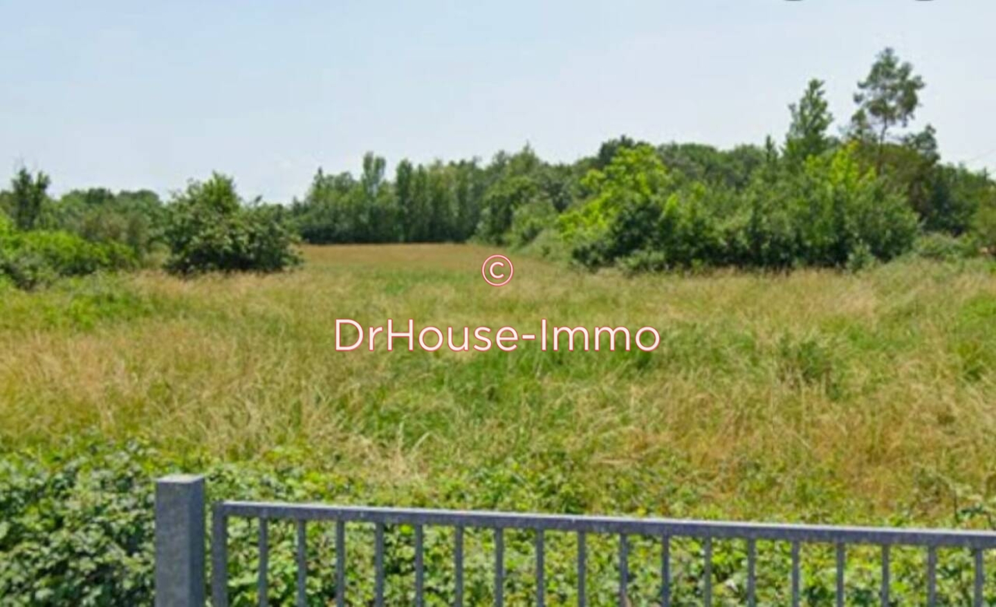 Terrain de 10 020 m² - Ambarès-et-Lagrave (33440)