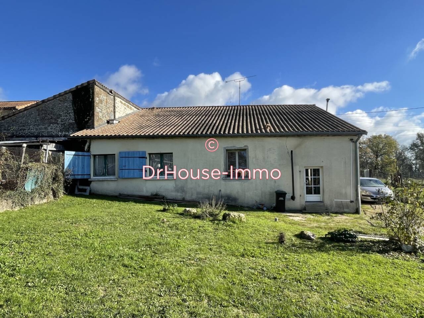 Maison 5 pièces de 180 m² - Montguyon (17270)
