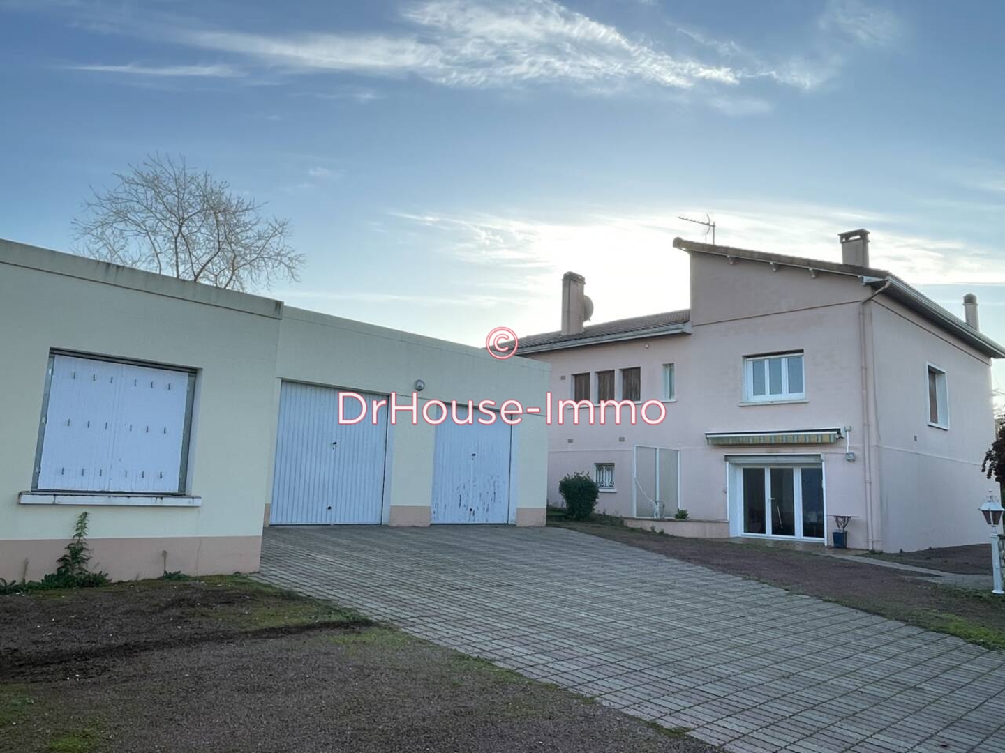 Maison 7 pièces de 179 m² - Nersac (16440)