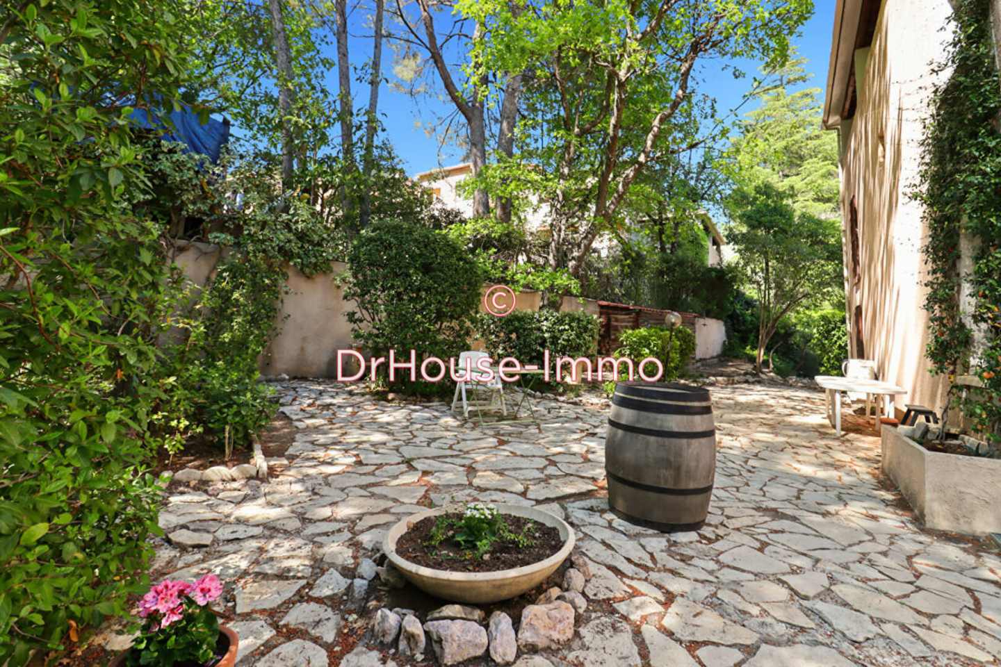 Appartement 5 pièces de 123 m² - Aix-en-Provence (13100)