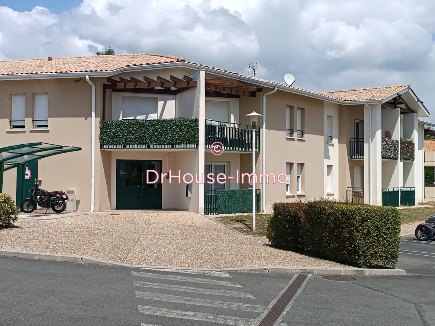 Appartement 2 pièces de 46 m² - Saint-Yzan-de-Soudiac (33920)