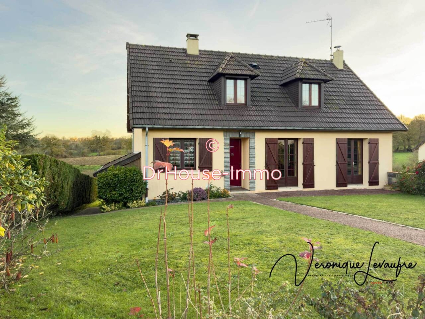 Maison 5 pièces de 116 m² - Saint-Georges-d'Elle (50680)