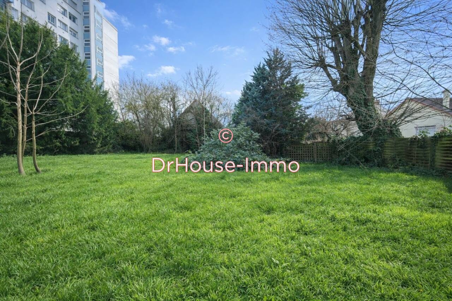 Terrain de 311 m² - Orléans (45000)