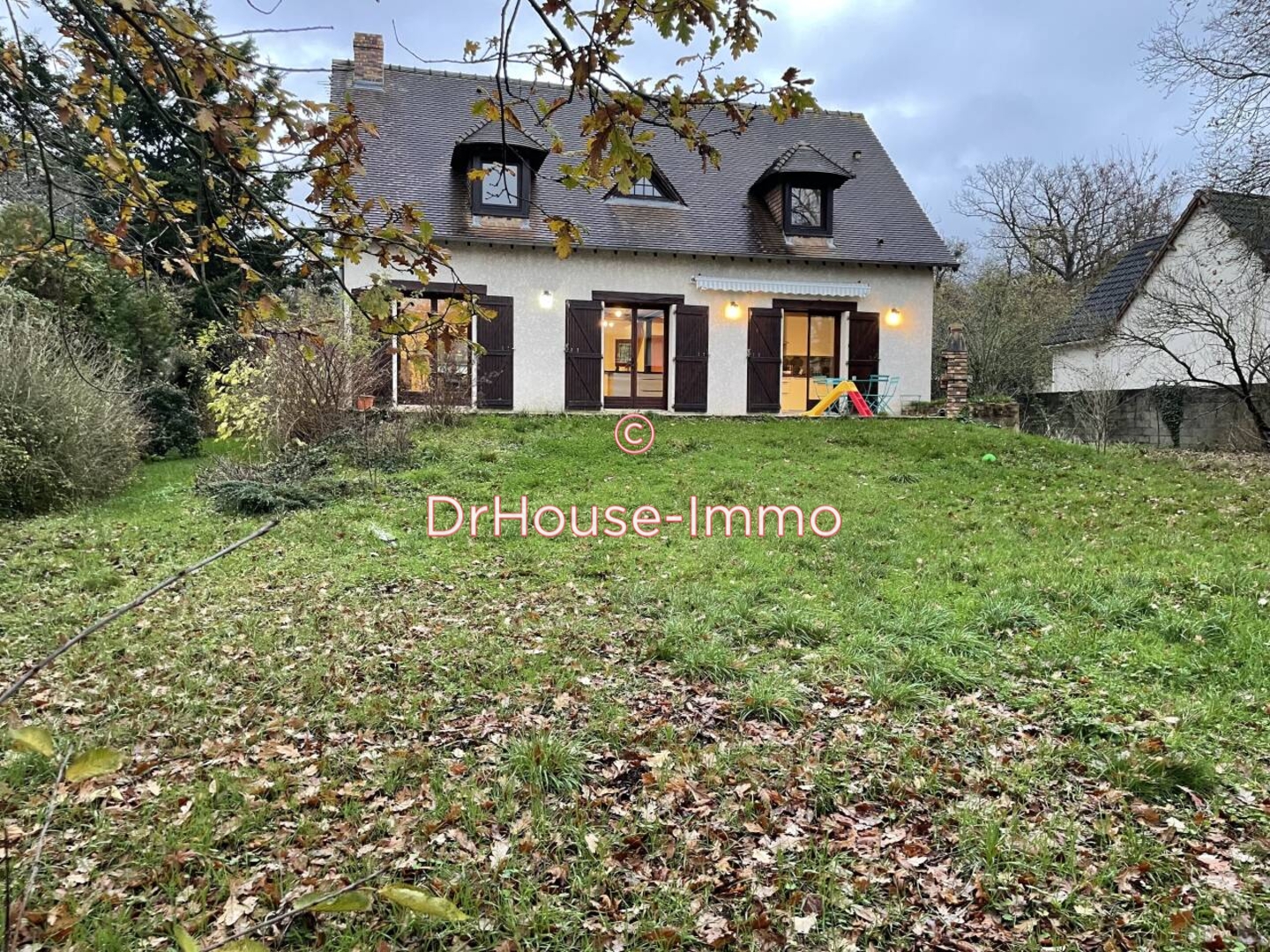 Maison 7 pièces de 149 m² - Rosny-sur-Seine (78710)