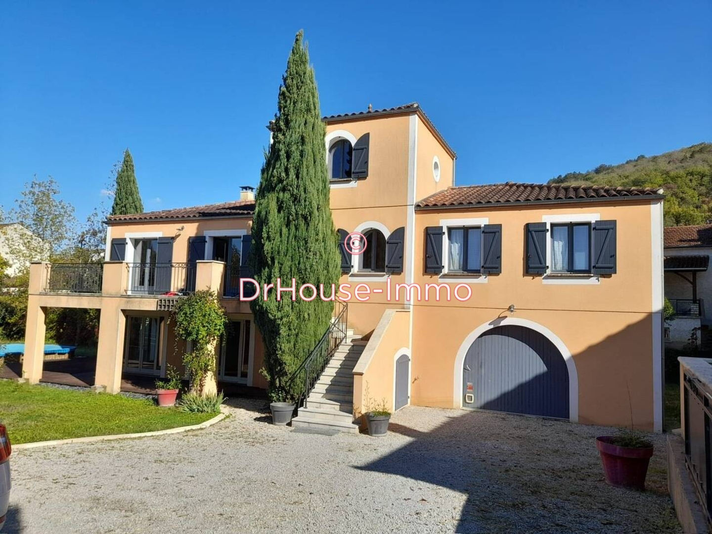 Maison 6 pièces de 208 m² - Cahors (46000)