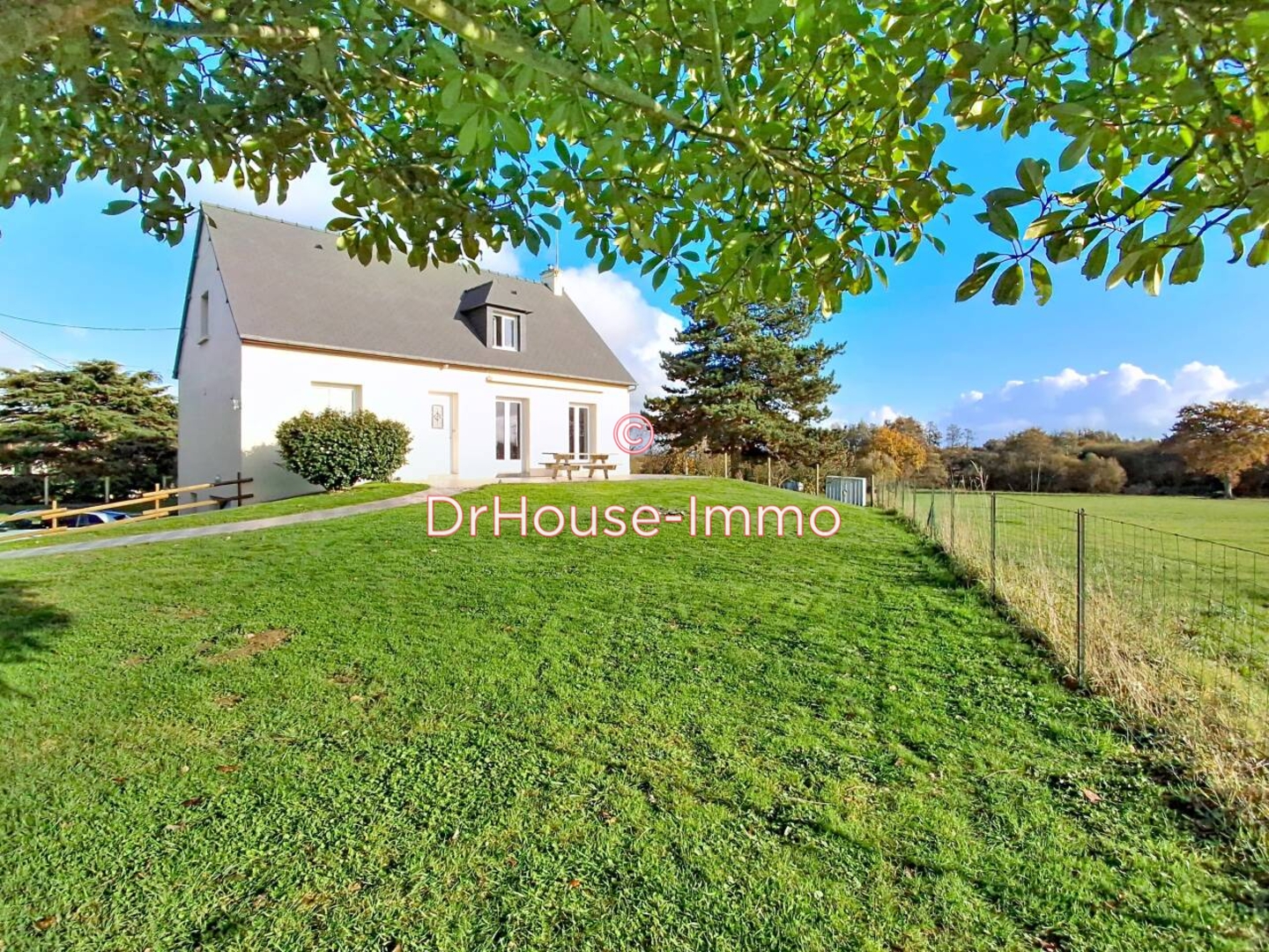 Maison 5 pièces de 123 m² - Poilley (50220)