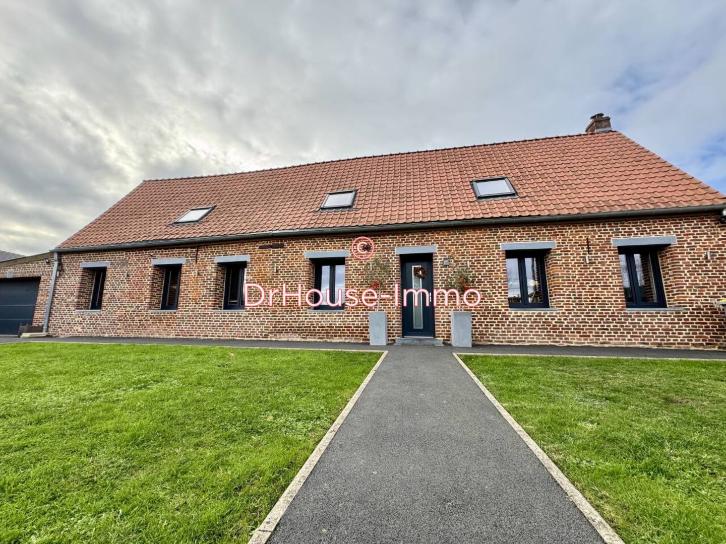 Maison 6 pièces de 162 m² - Jolimetz (59530)