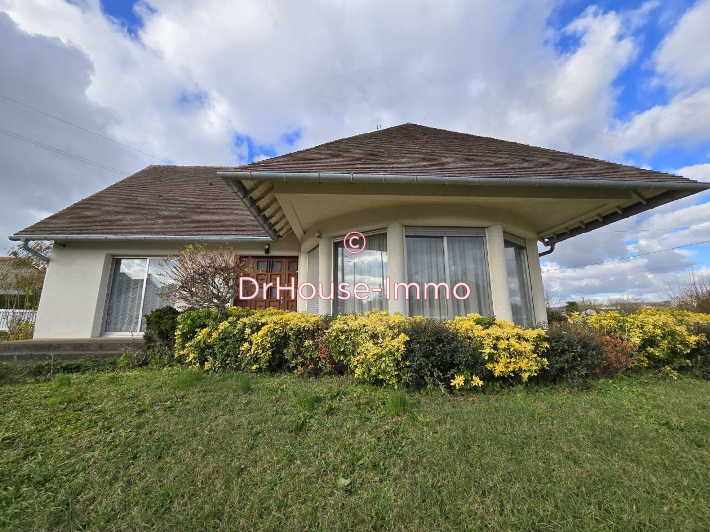 Maison 6 pièces de 155 m² - Saint-Maixent-l'École (79400)